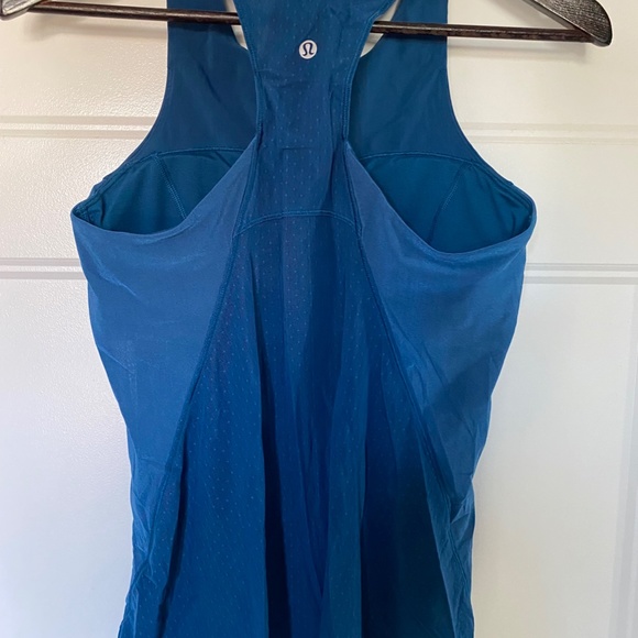 Lululemon Body Con Shelf Bra Tank Top - Picture 3 of 3